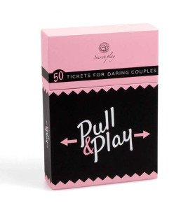 Ajoutez du piquant à votre vie amoureuse et brisez la routine avec notre eu de carte de 100 défis secrets pour couple !
