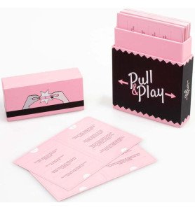 Ajoutez du piquant à votre vie amoureuse et brisez la routine avec notre eu de carte de 100 défis secrets pour couple !