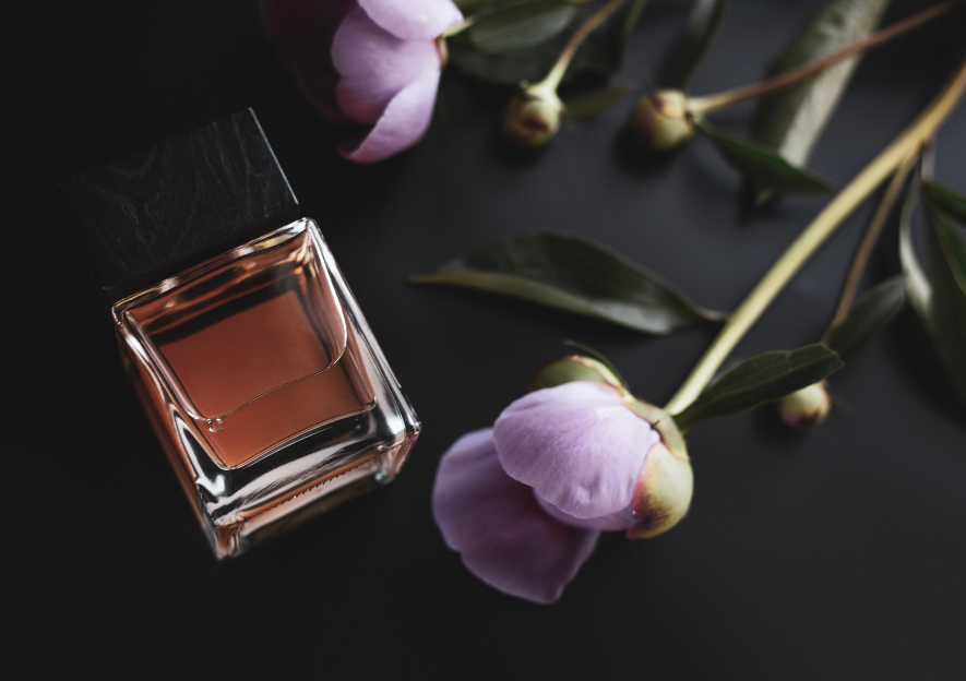 Explore the Secrets of Glamorous Perfume House Creators.